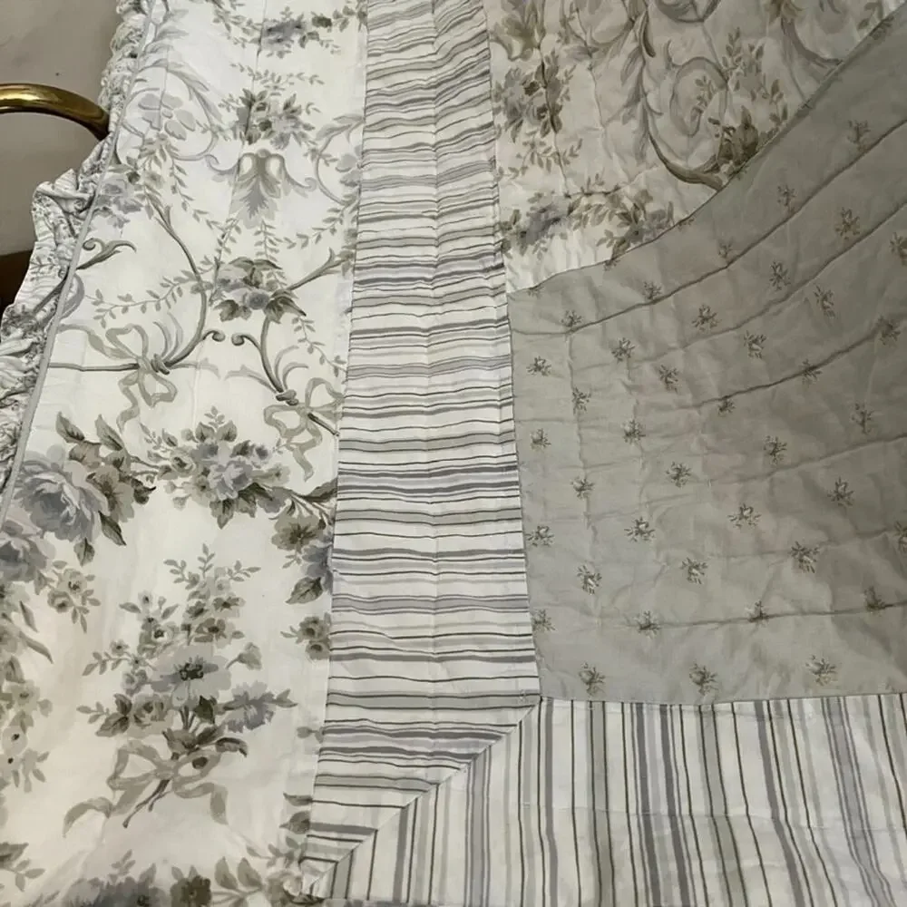 Vintage Chic Quilt Bedspread Gray Floral Patchwork Pattern 88 x 85 Ruffle Trim